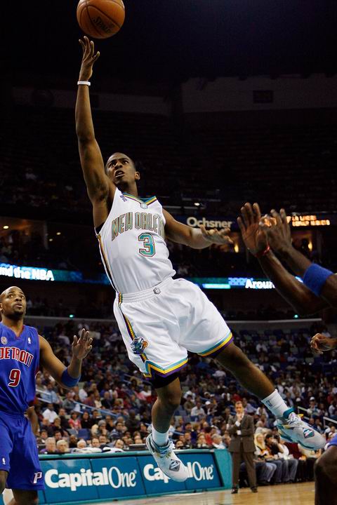 借其犀利的 借其犀利的